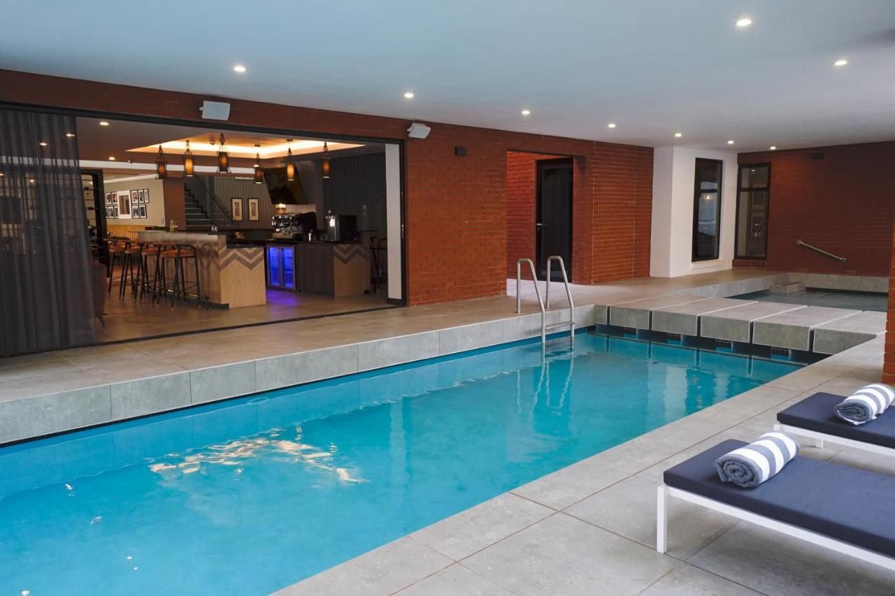 Sanctuary Mandela Hotel Johannesburg Buitenkant foto