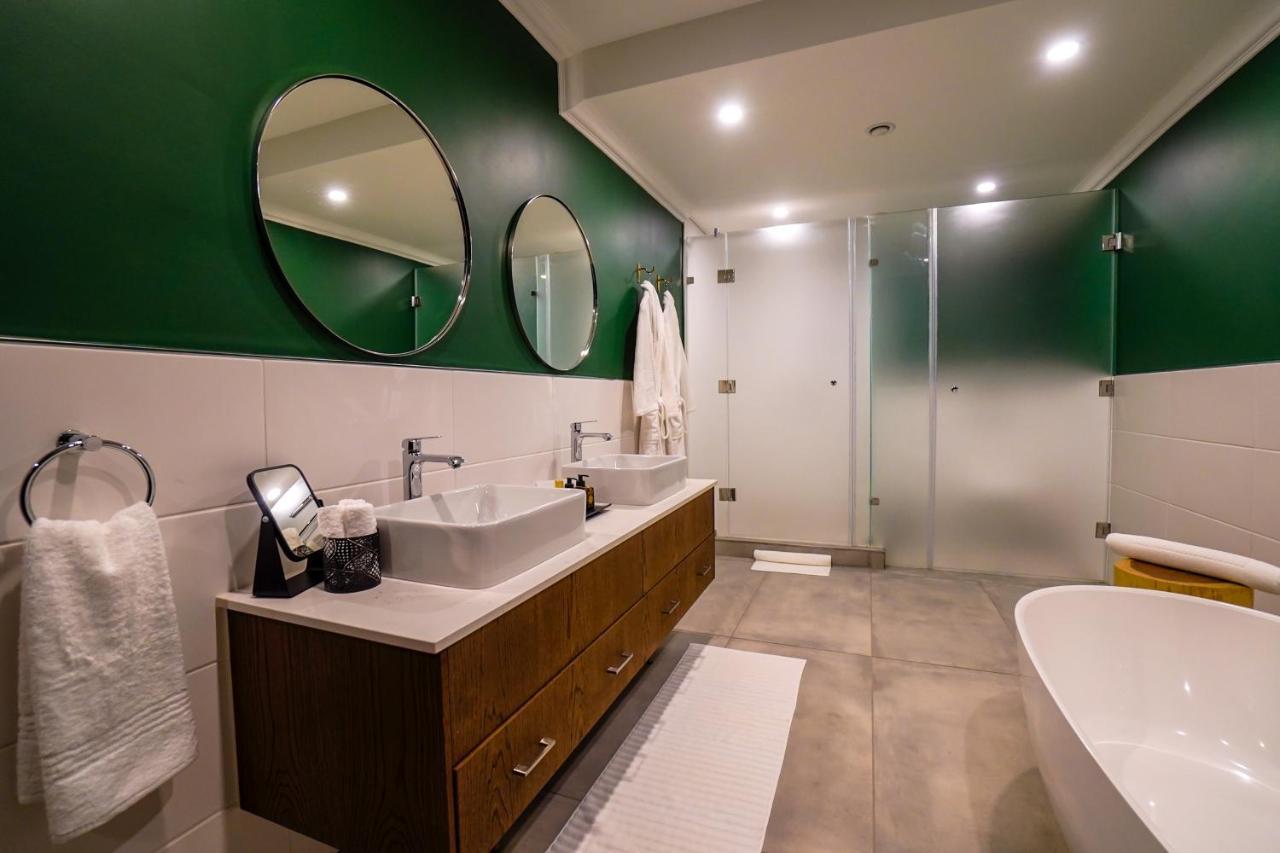 Sanctuary Mandela Hotel Johannesburg Buitenkant foto