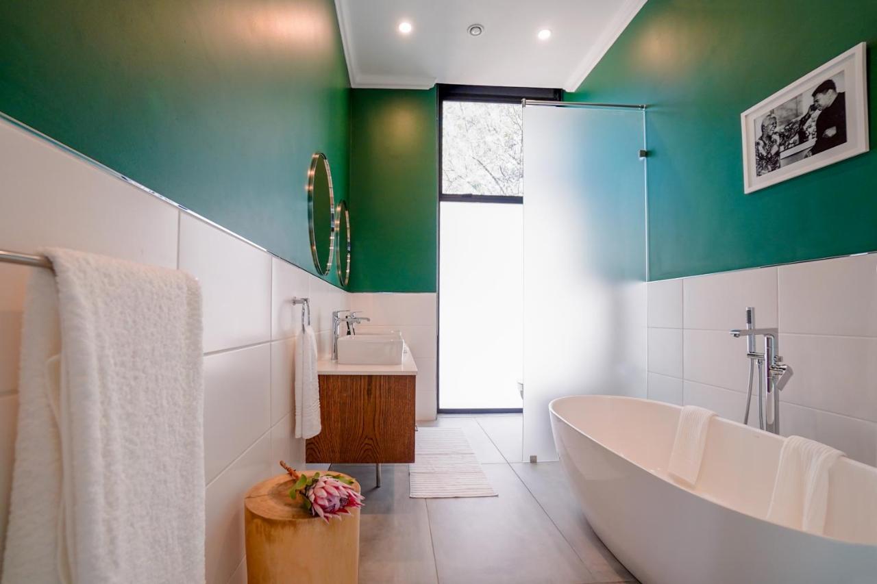 Sanctuary Mandela Hotel Johannesburg Buitenkant foto