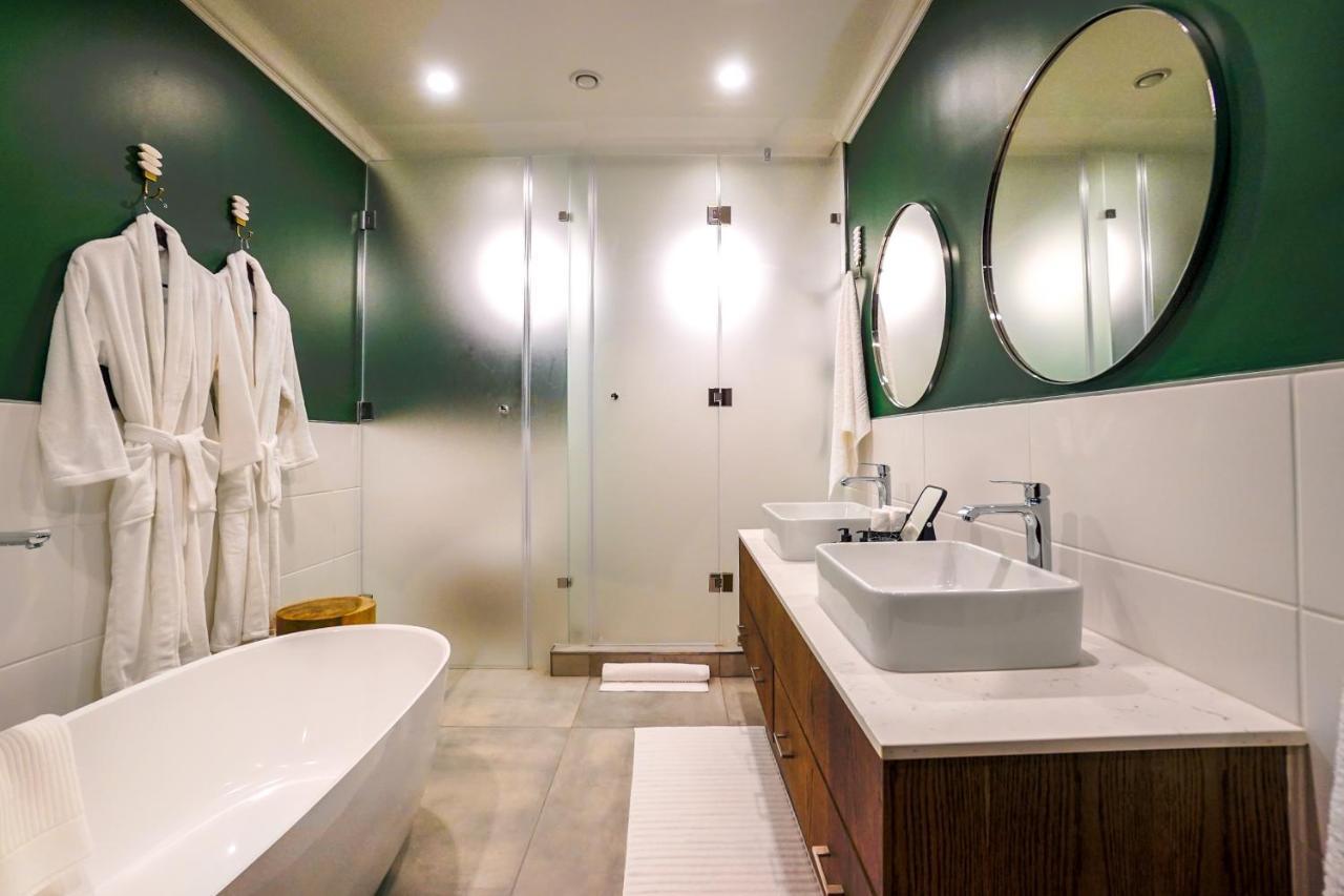 Sanctuary Mandela Hotel Johannesburg Buitenkant foto