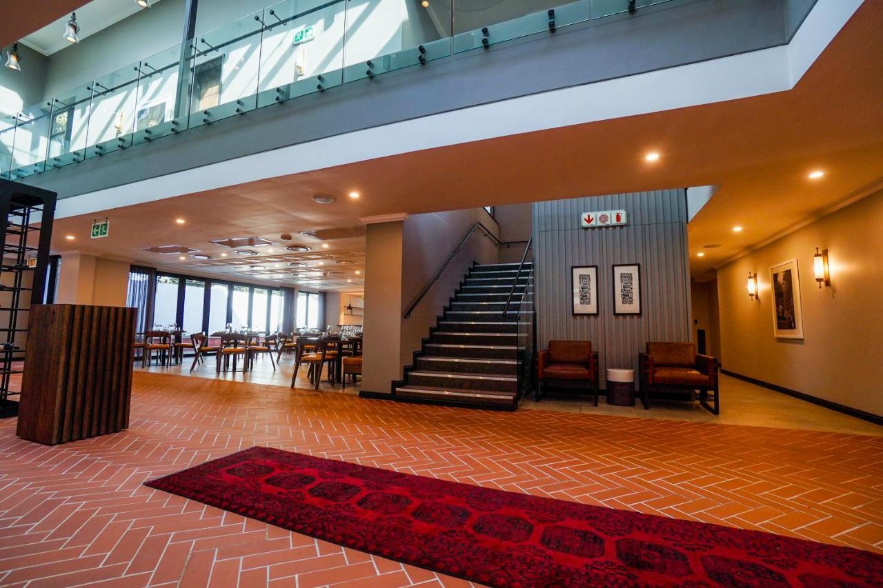 Sanctuary Mandela Hotel Johannesburg Buitenkant foto