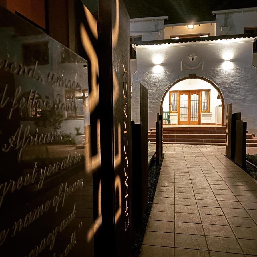 Sanctuary Mandela Hotel Johannesburg Buitenkant foto